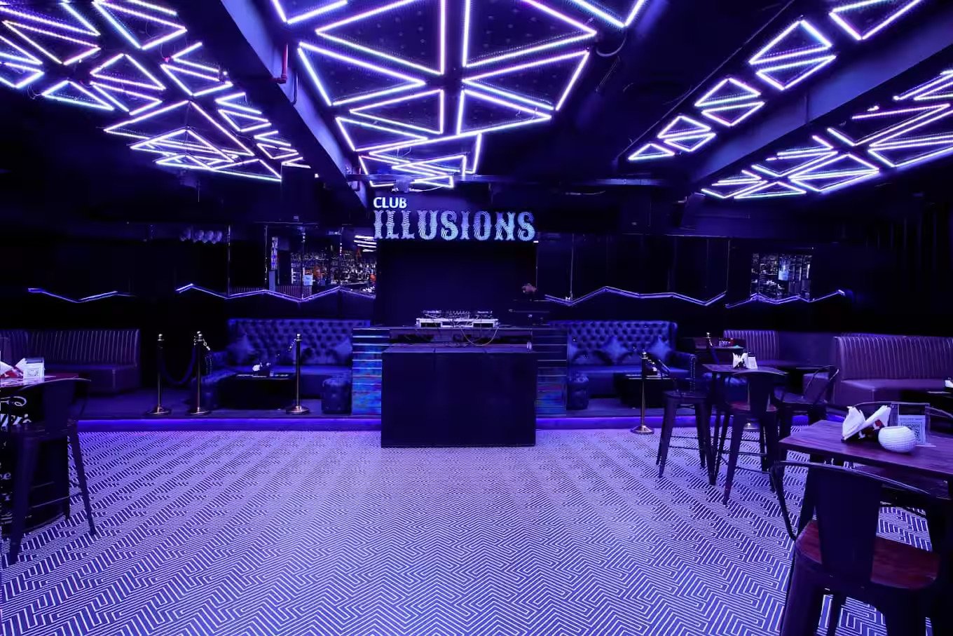 Club Illusions